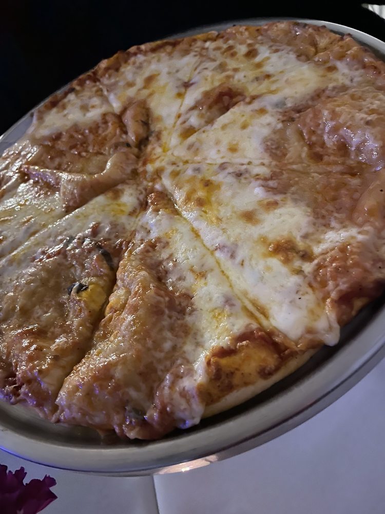 Classic cheese pizza